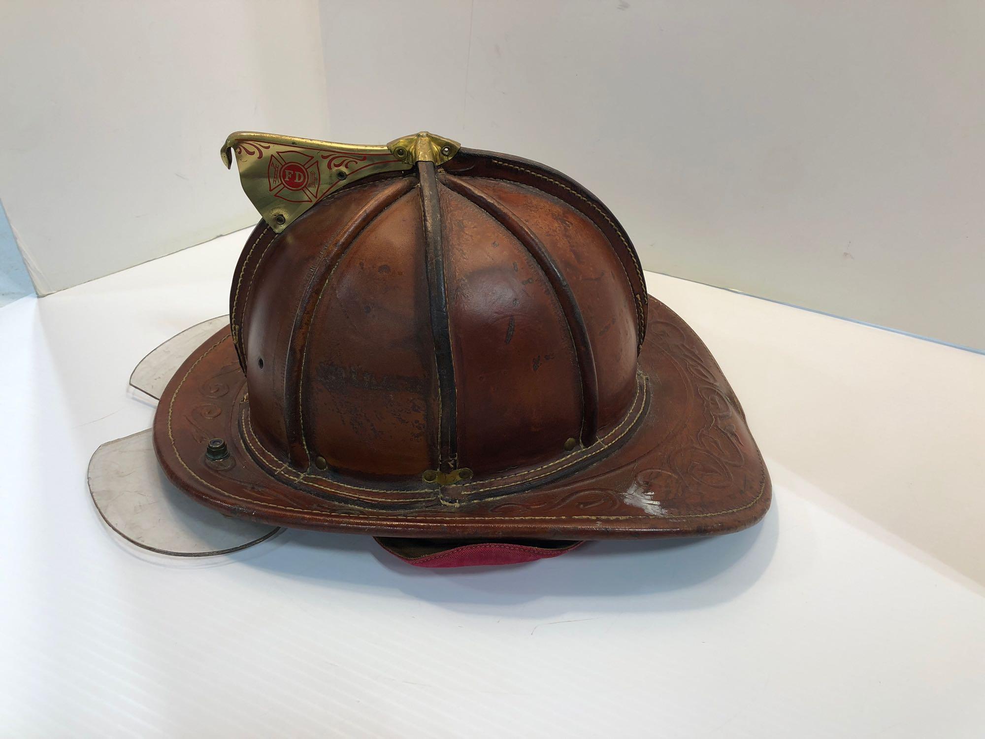 Vintage leather CAIRNS BROTHERS firefighter helmet(size 6.5-7.5)