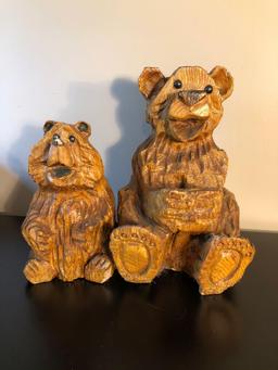 Wooden carved bear figures