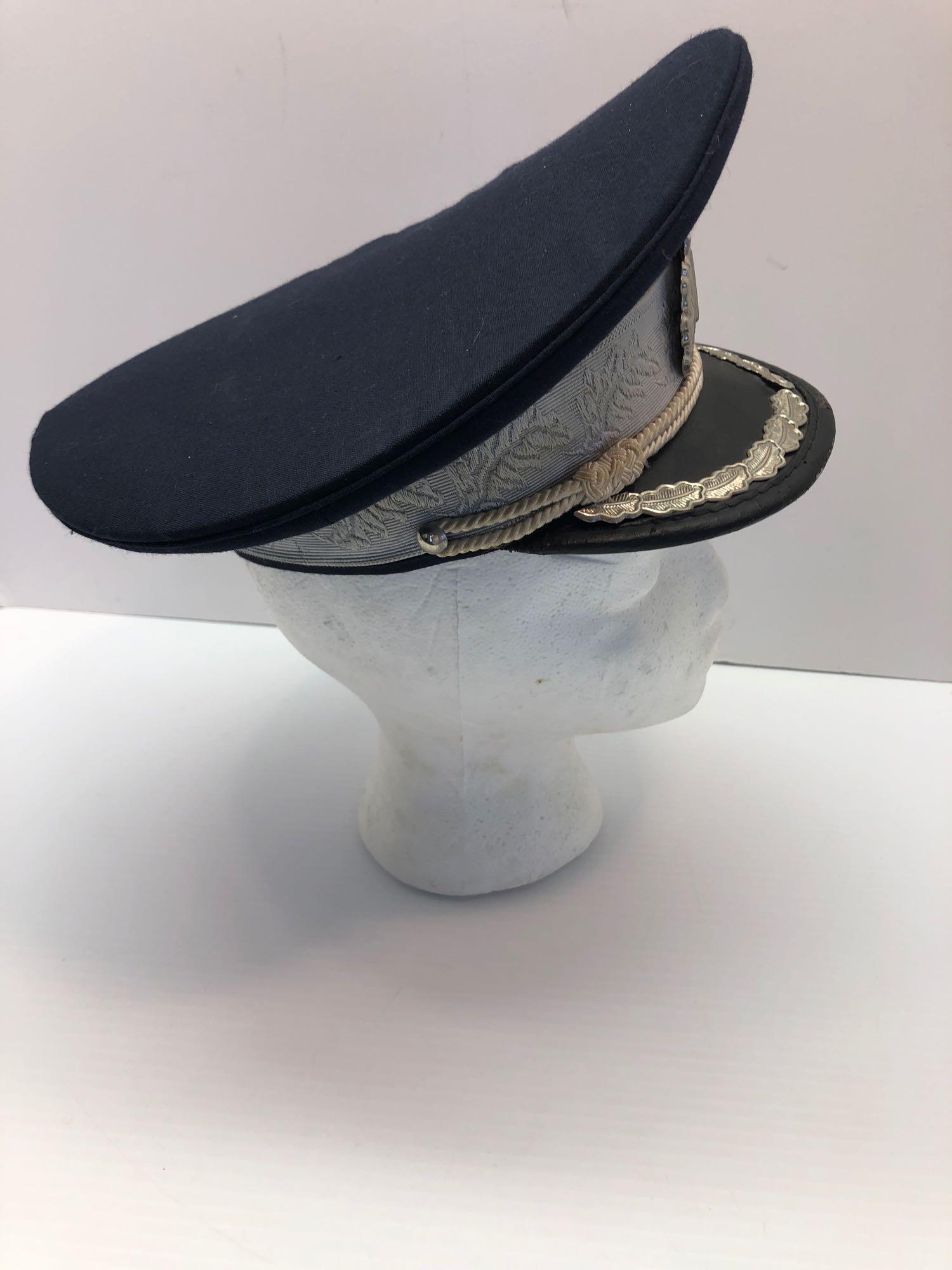 Vintage obsolete ROMANIA KOSA KAROLY POLICE visor hat/metal insignia