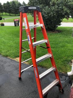 WERNER 6' fiberglass step ladder(model NXT1A06)