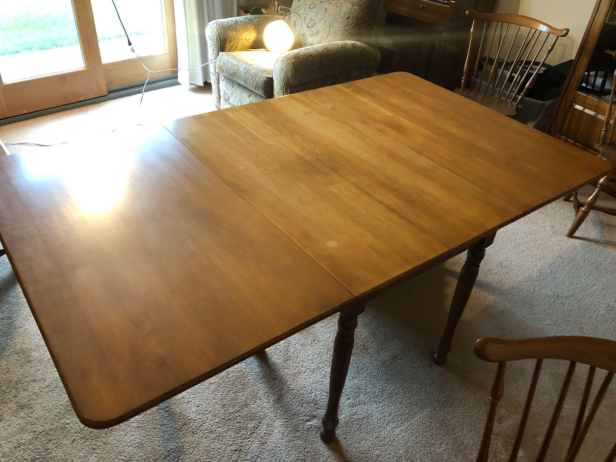 PENNSYLVANIA HOUSE gate leg table and 4 chairs/1 leaf extension