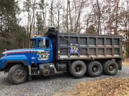 1995 MACK dump truck(Model 350-R690;new front drive tires;new lift cylinder;300610 miles;20096 hours