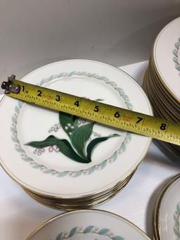 Vintage NARUMI SEQUOIA fine china(marked occupied Japan;12-dinner plates;12 salad plates;7- sandwich