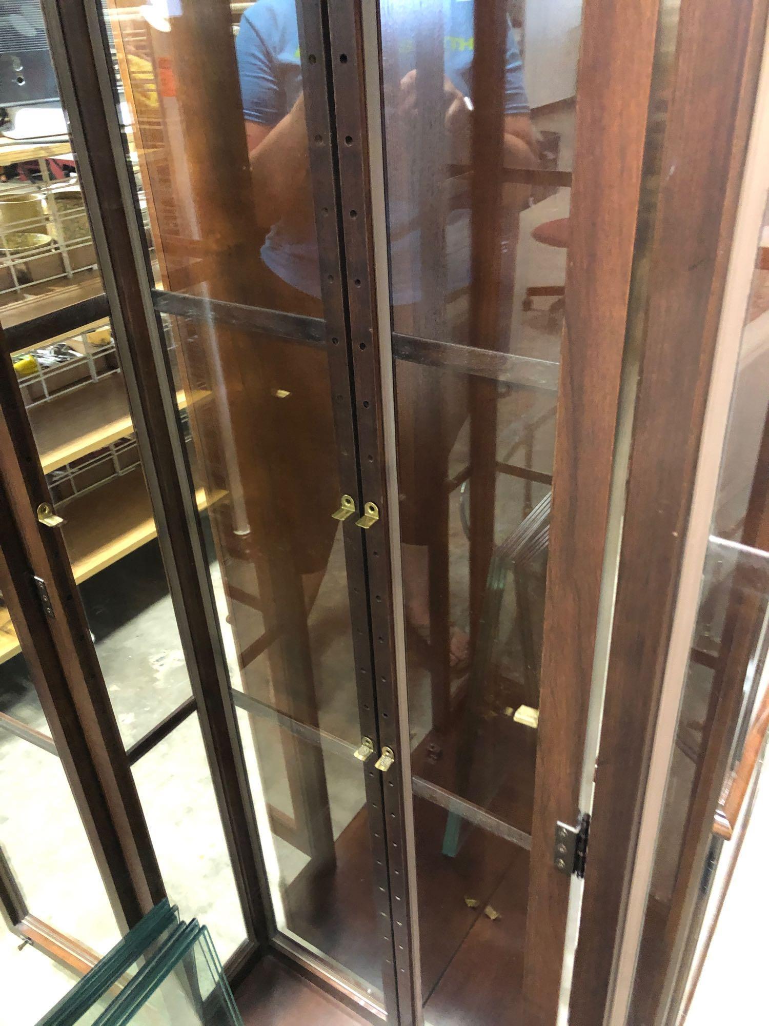 Lighted curio cabinet w/ glass shelves (lot 10,30 match)