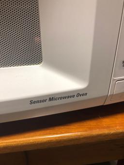 GE microwave