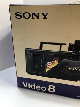 Sony Auto Focus Video 8 video camera recorder- CCD V8AF