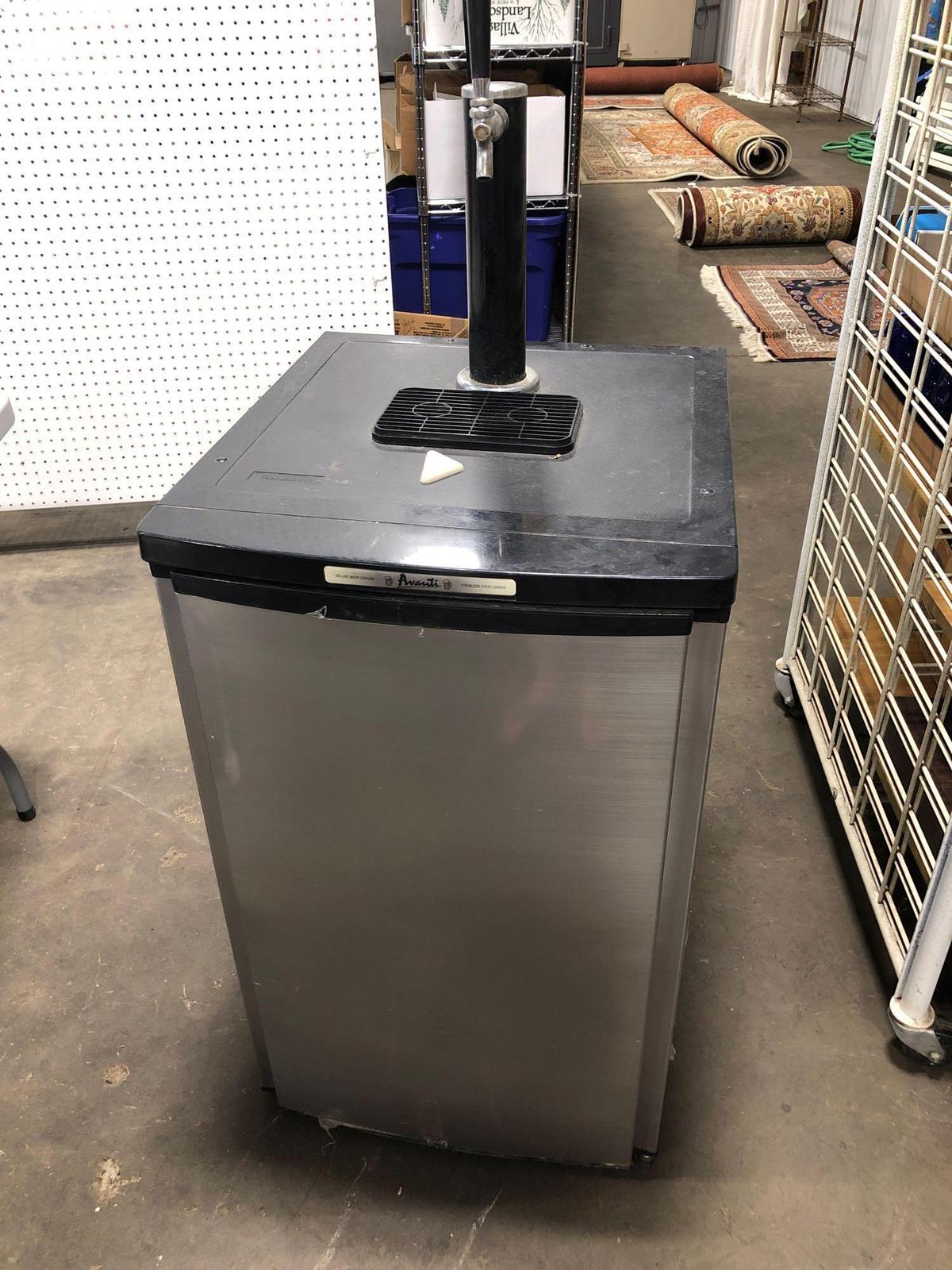 AVANTI Beer Dispenser: Model BD6000