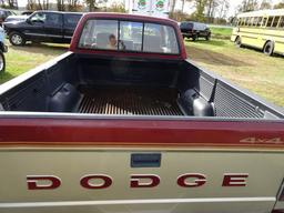 #3901 1992 DODGE DAKOTA 110500 MILES 4 WD EXT CAB CLOTH AND CARPET AUTO TRA