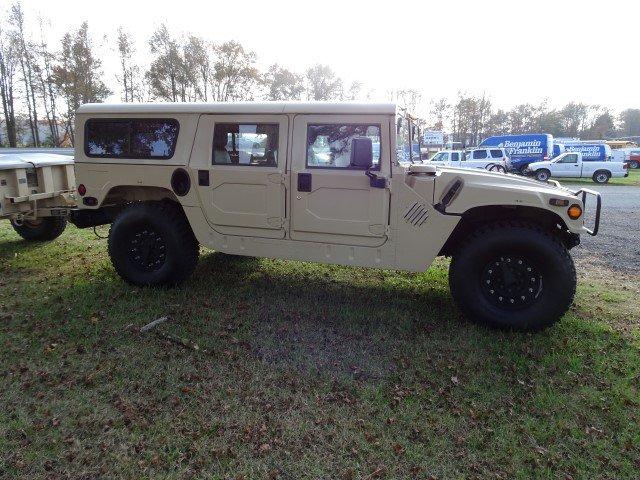 #4901 LIMITED EDITION 1992 AM GENERAL HUMMER H1 WITH HUMMER TRAILER  1992 W