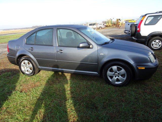 #6307 2003 VW JETTA 98400 MILES AUTO TRANS SUNROOF CLOTH AND CARPET