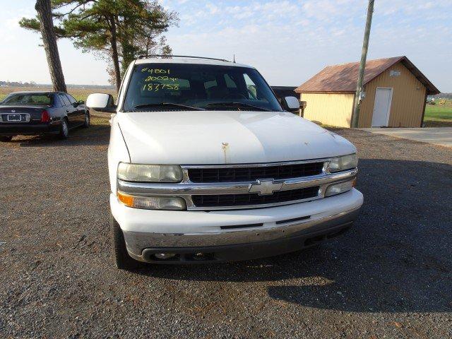 #4801 2002 SUBURBAN LT 4X4 187758 MILES HEATED SEATS LEATHER 3RD ROW SEATIN