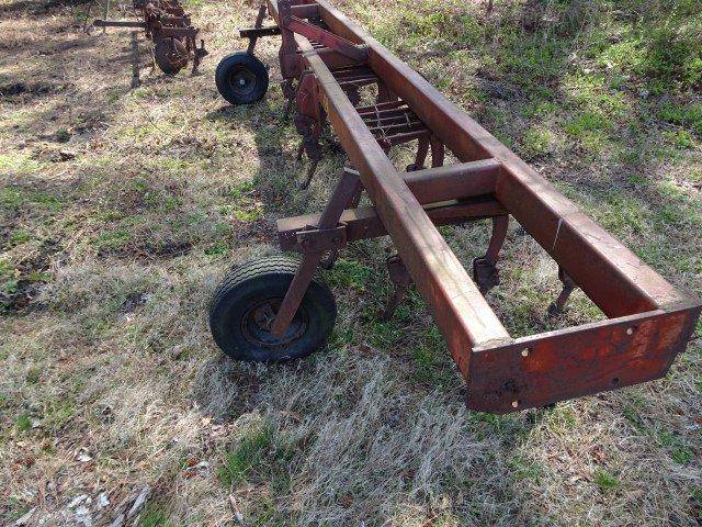 #131 PITTSBURGH 4 ROW CULTIVATOR SN #136743