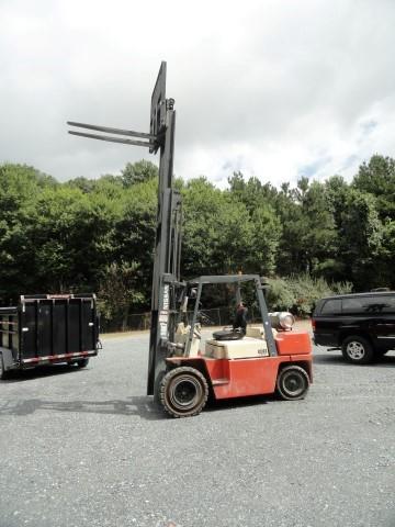 #2802 100 NISSAN FORKLIFT 187" BGF03 920936 LIFT 9250 3 MAST 5973 HRS NISSA