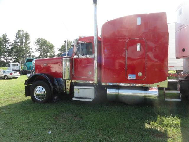 #109 2000 PETERBILT 379 WALK IN SLEEPER 1644938 MILES 500 CAT 10 SPEED 14.6