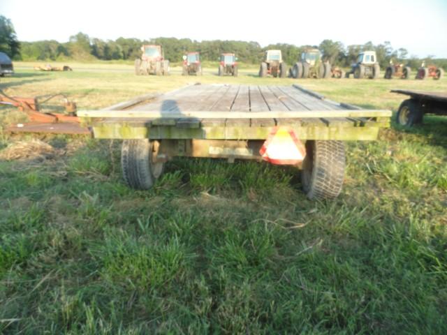 HAY WAGON WITH NEW HOLLAND FRAME 16 X 8 DECK