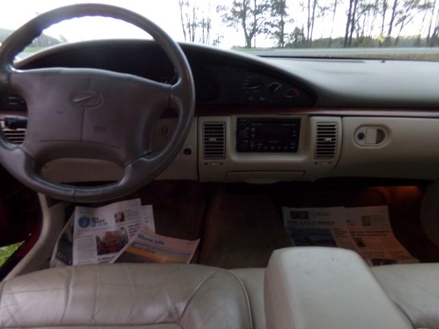 #2608 1999 OLDS 88 LS 137949 MILES CRUISE COLD AC LEATHER AND CARPET