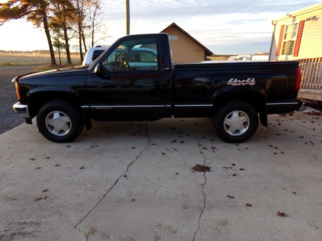 #2615 1998 GMC TRUCK SIERRA 4X4 5.7 L 190251 MILES STEP SIDE LEER BED FIBER