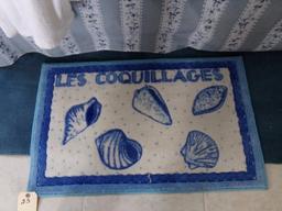 SMALL THROW RUG SEA SHELL MOTIFF