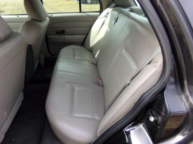 #3701 2009 FORD CROWN VIC POLICE INTERCEPTOR 180000+ MILES BUCKET SEATS RAD