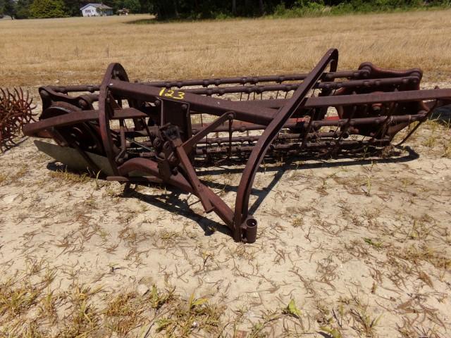 MASSEY HARRIS MH21 HAY RAKE