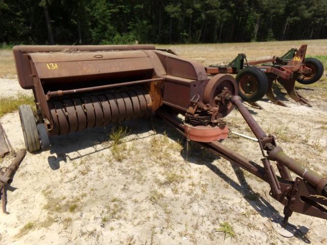 NEW HOLLAND HAYLINER 68