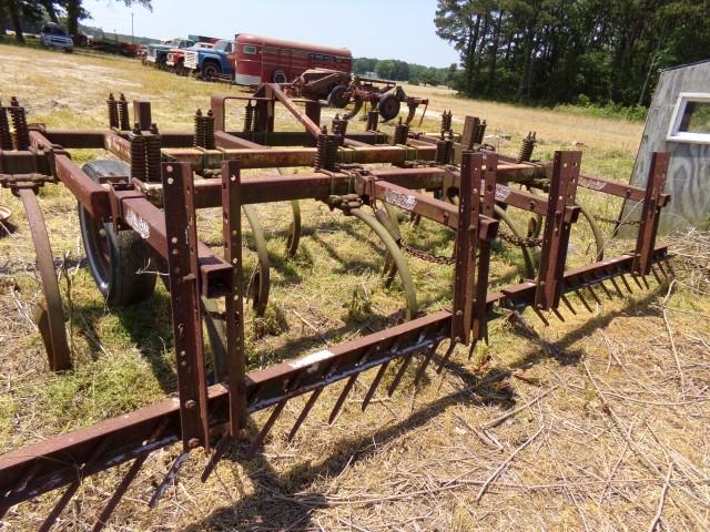 FERGUSON 14' CHISEL PLOW WITH BUSTER BAR