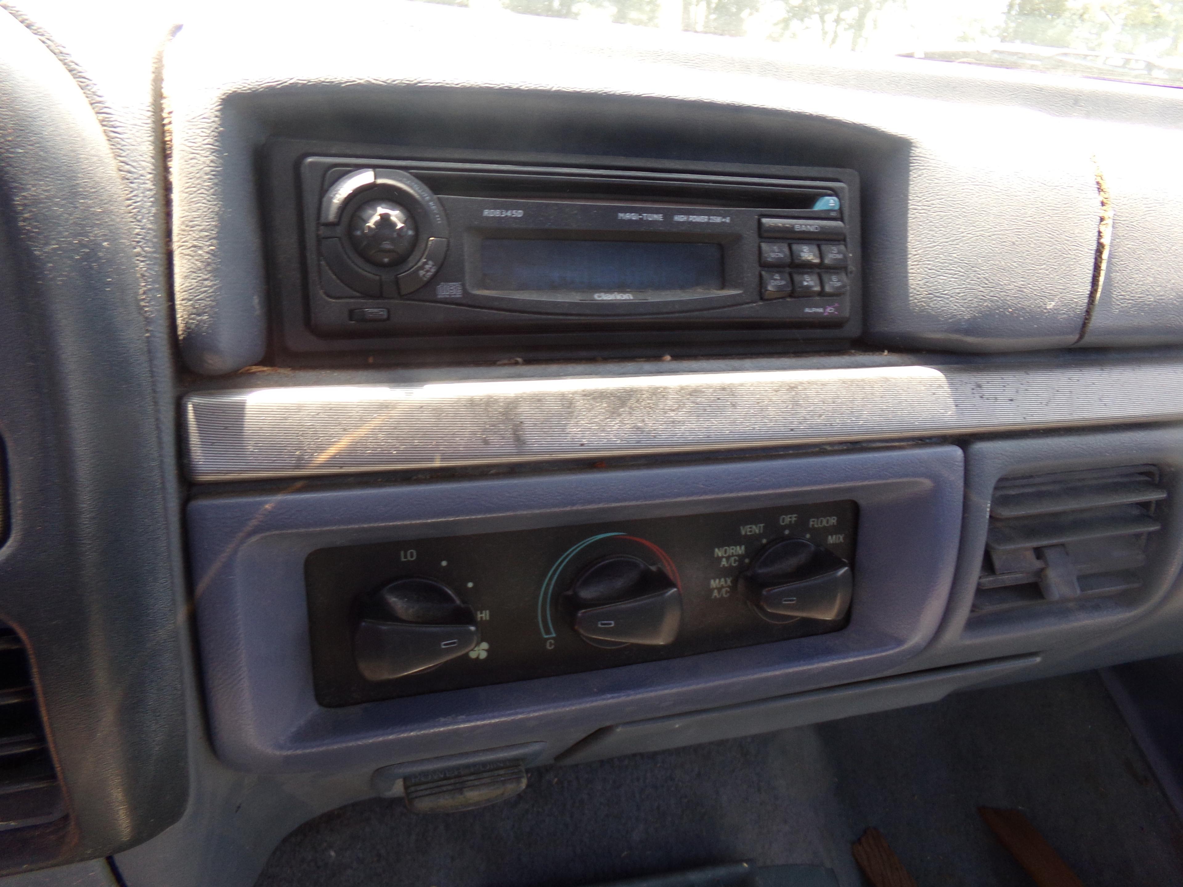 #902 1993 F150 2 WD REG CAB 148055 MILES POWER PKG CRUISE 8' BED CLOTH INTE