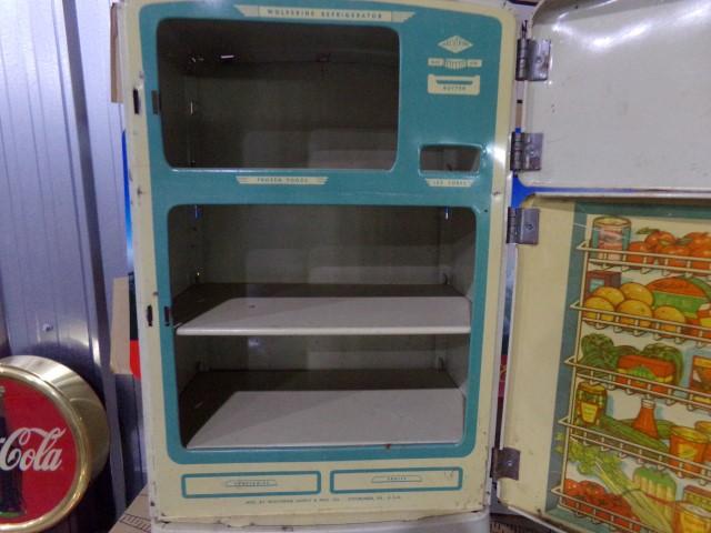 ANTIQUE TOY REFRIGERATOR BY WOLVERINE APPROXIMATELY 13 INCH BY 8 INCH