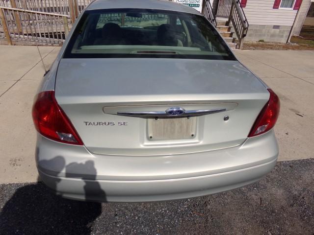 #1401 2003 TAURUS SE 75698 MILES CLOTH AND CARPET