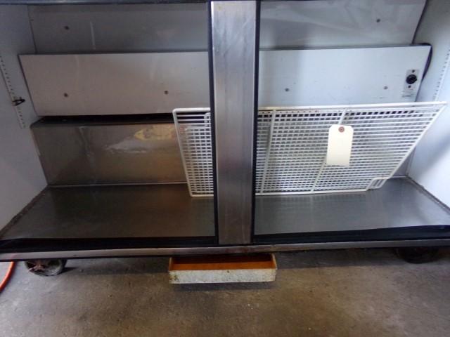 TRUE MOD TWT 60 2 DOOR STAINLESS STEEL REFRIG WORK TOP ON CASTERS