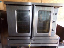 SUNFIRE FULL SIZE CONVECTION OVEN MOD SD61 FREE STANDING ON CASTERS GAS 800