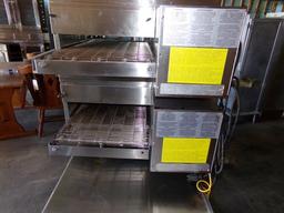 BLODGETT DBL STACK CONVEYOR OVEN S1820G BOTTOM OVEN SN S071260510 ID S1820G