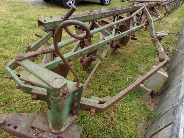 JOHN DEERE 6 BOTTOM PLOW