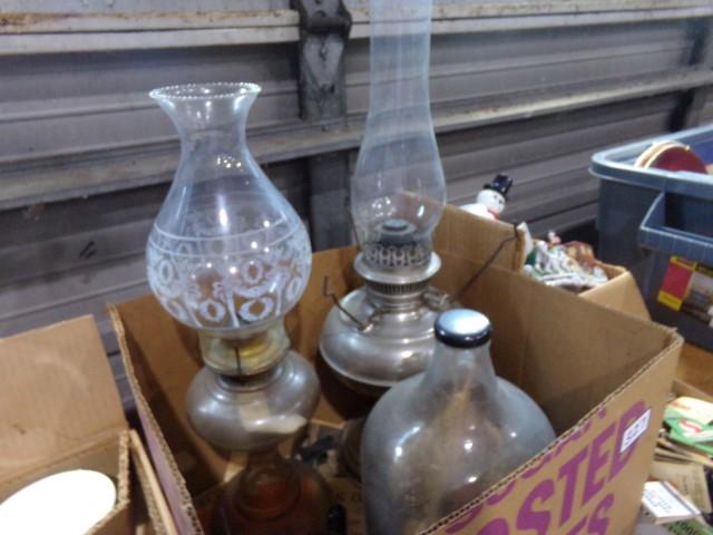 BOX LOT INCLUDING RAYO NICKLE OIL LAMP GLASS OIL LAMP AND MORE