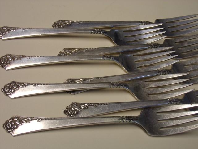 8 HEIRLOOM STERLING SALAD FORKS 9.77 T OZ