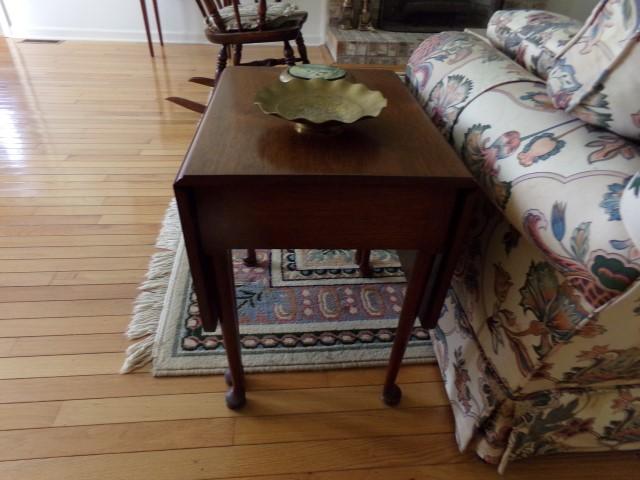 MAHOGANY DROP LEAF END TABLE SINGLE DRAWER GATE LEG WITH CONTENTS OF BRASS