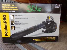 #306 POULAN PRO GAS BLOWER VAC NEW IN BOX