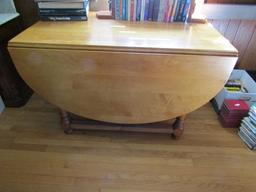 LARGE MAPLE DROP LEAF GATE LEG TABLE APPROXIMATELY 70 INCH X 48 INCH