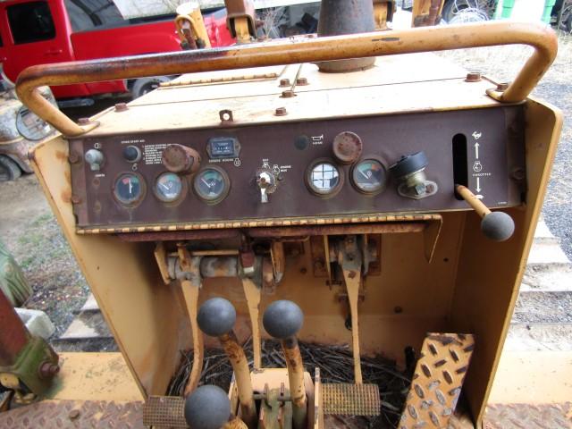 #1601 CASE 850 BULLDOZER APPROX 4000 HRS RABBIT EAR CONTROLS AND FOOT STEER