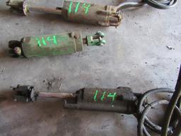 #114 4 HYDRAULIC CYLINDER WITH HOSES 3 WITH HOSES AND 1 WITHOUT