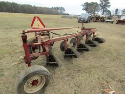 #913 CASE IH 5 BOTTOM PLOW GOOD HYD HOSES GOOD TIRES