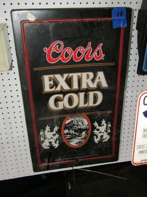 COORS EXTRA GOLD LIGHTED SIGN APPROXIMATELY 25 X 16