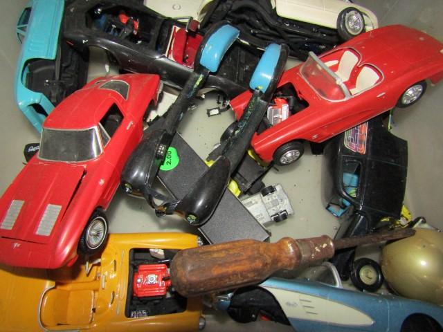 BOX LOT CORVETTE MODELS MISC YEARS