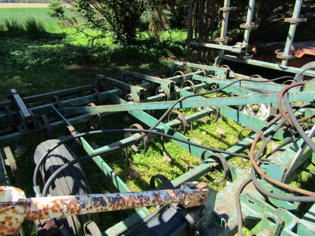 #102 KMC S TINE FOLDING FIELD CULTIVATOR 20'