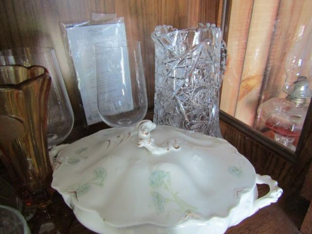 ENTIRE CONTENTS OF CHINA HUTCH INCLUDING CHRYSTAL STEMWARE FIGURINES DEPT 5