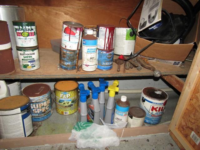 CONTENTS UNDER WORK BENCH INCLUDING TOOLS GARDEN SUPPLIES AND MORE
