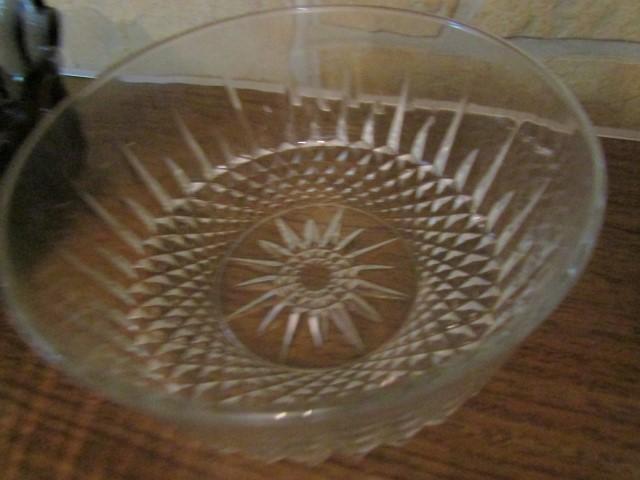 COLLECTION OF CLEAR GLASS INCLUDING PEDESTAL BOWLS CANDY DISHES PUNCH BOWL