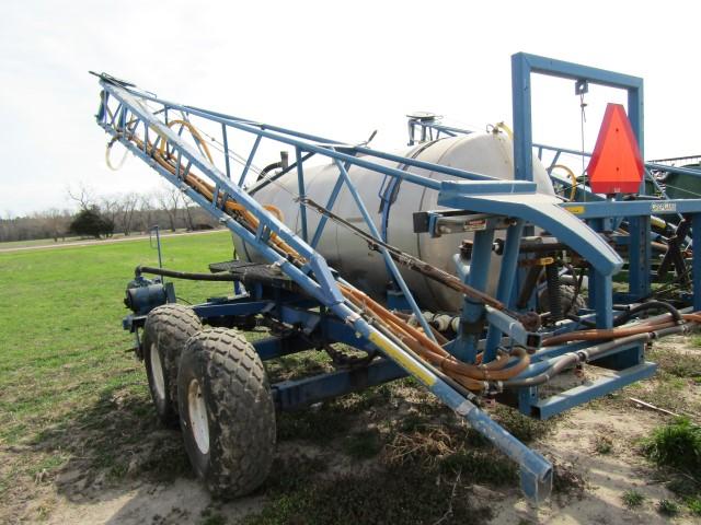 #134 1980 JOHN BLUE PULL BEHIND SPRAYER 60' BOOMS 1000 GAL CROP CARE HYD BO