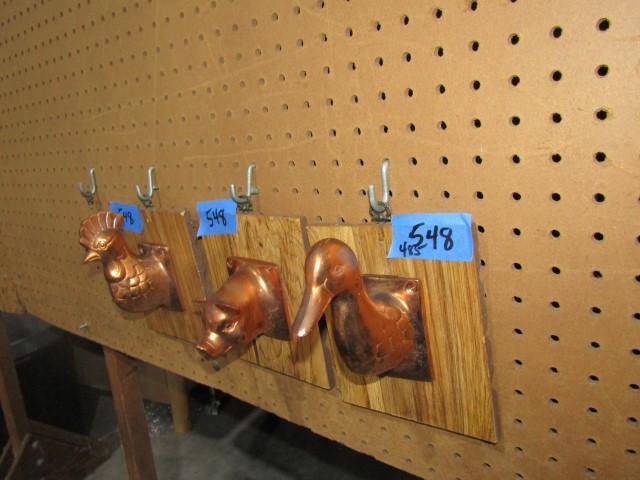 3 COPPER COAT HANGERS OF ROOSTER PIG AND DUCK