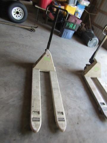 #809 JET PALLET JACK GOOD WORKING CONDITION